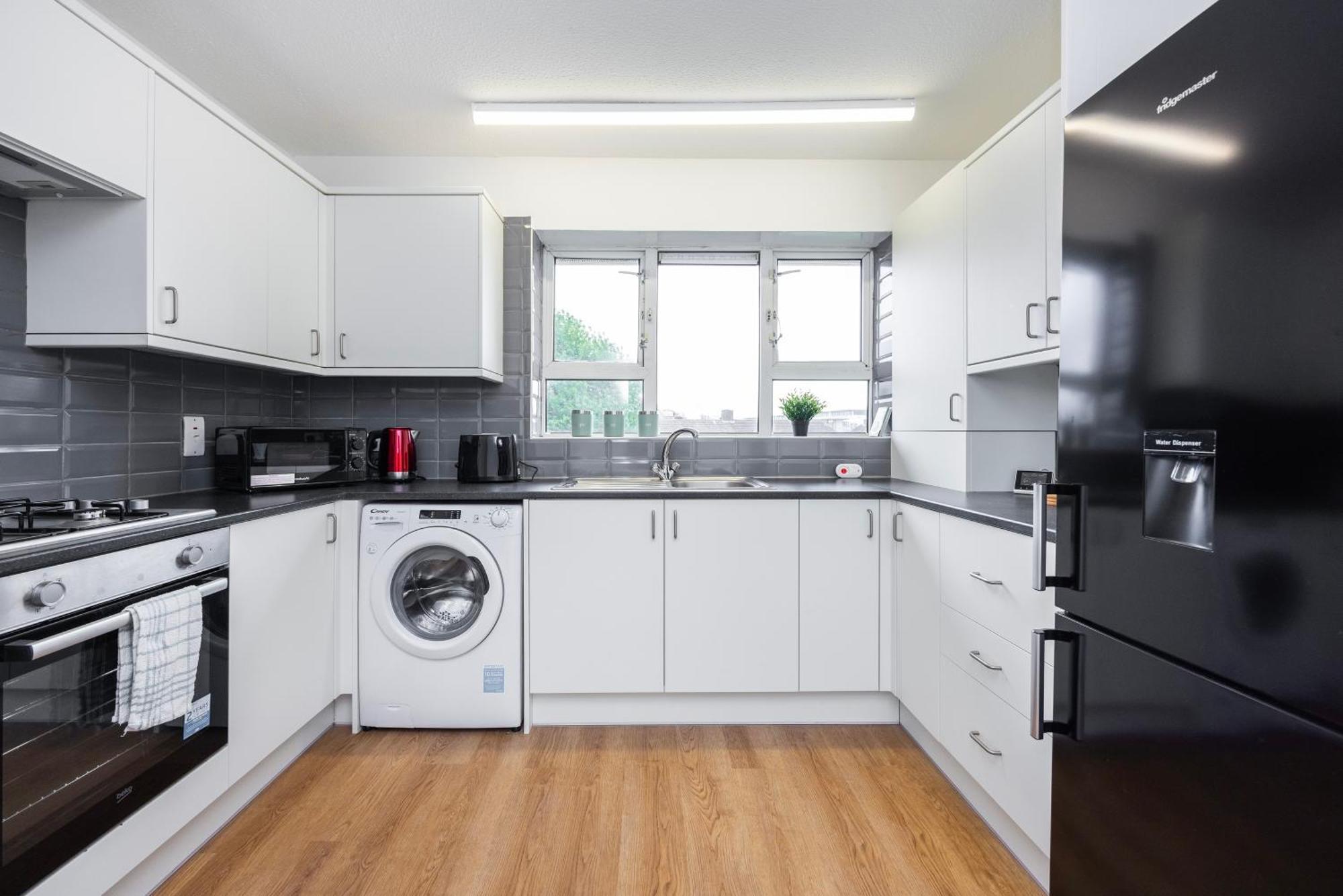 Excel O2 Stunning Large 3 Bedroom Apartment With Balcony London Eksteriør billede