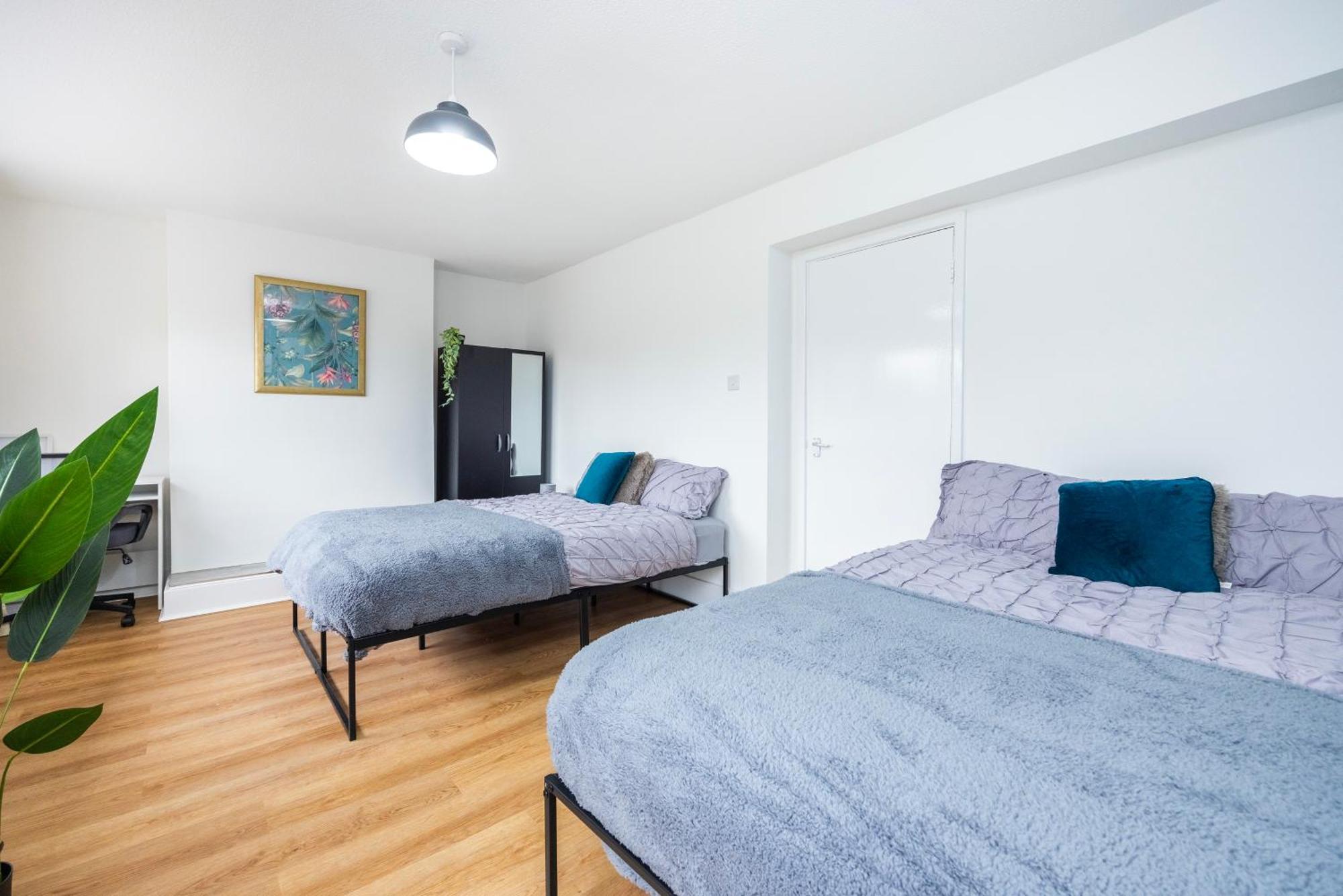 Excel O2 Stunning Large 3 Bedroom Apartment With Balcony London Eksteriør billede